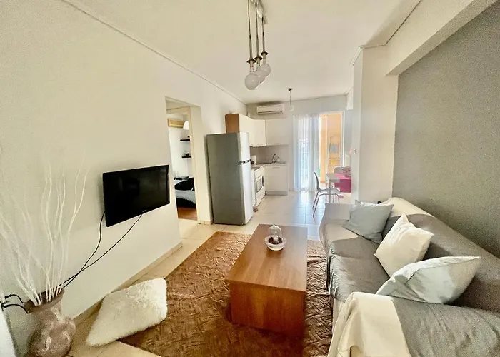 Chrystall\'S Athens Home